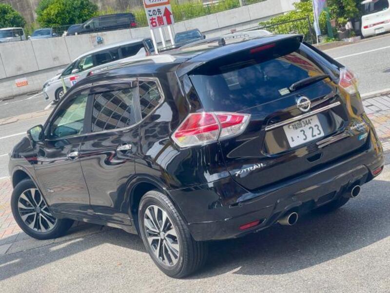 X-TRAIL