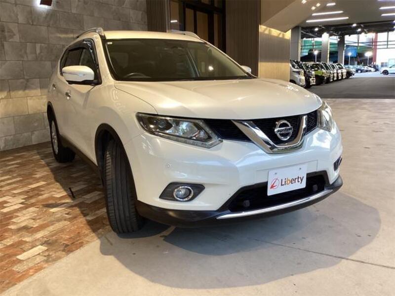X-TRAIL