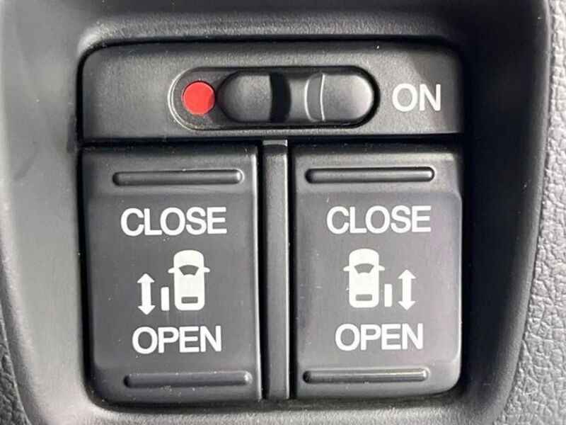 N BOX