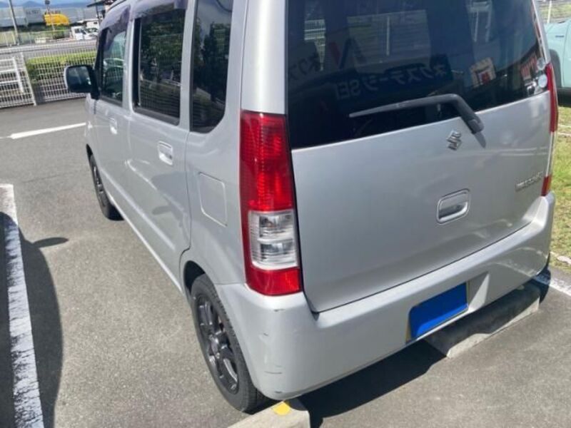WAGON R
