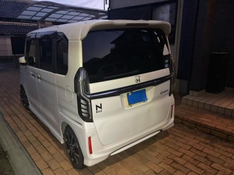 N BOX CUSTOM