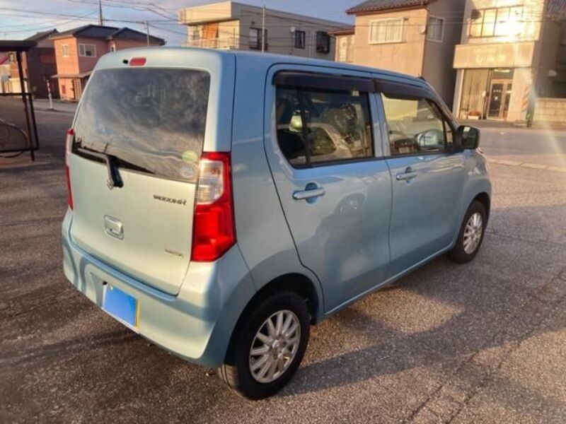 WAGON R