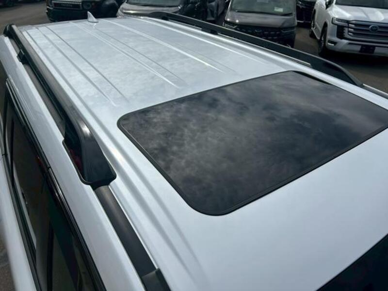 LAND CRUISER