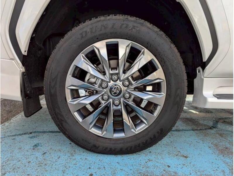 LAND CRUISER