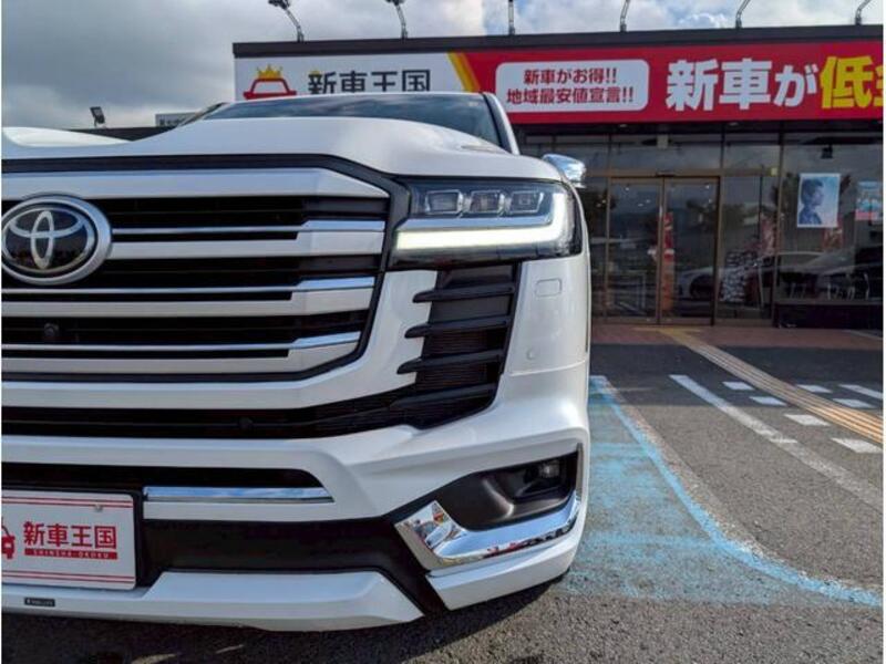 LAND CRUISER