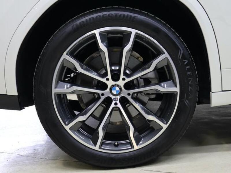 X4