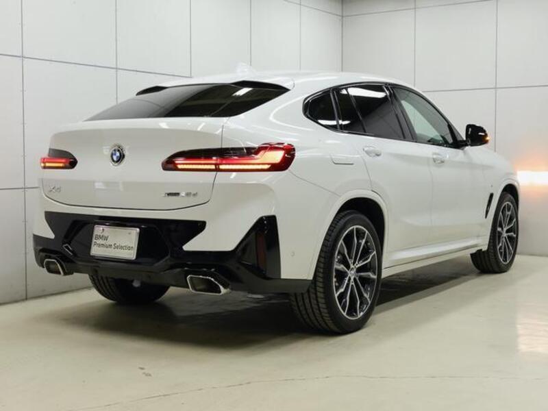 X4