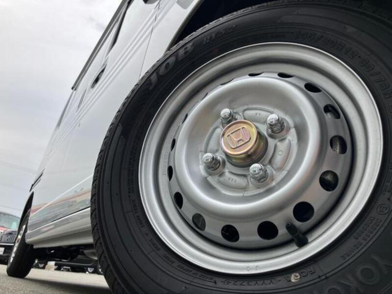 N-VAN