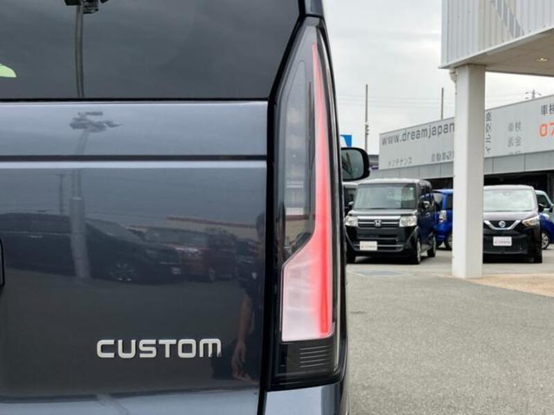 N BOX CUSTOM