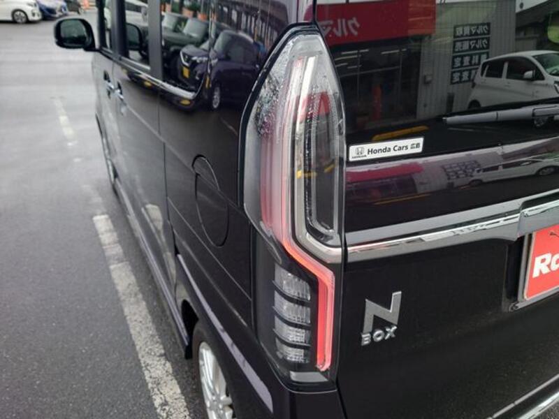 N BOX CUSTOM