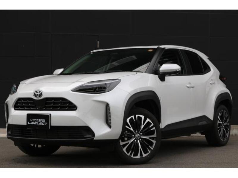 YARIS CROSS