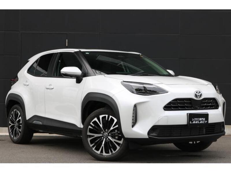 YARIS CROSS