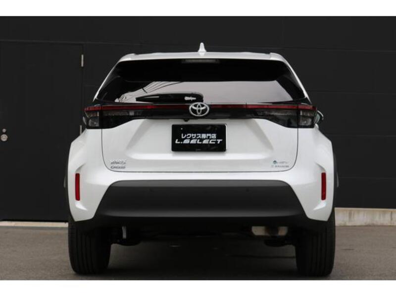 YARIS CROSS