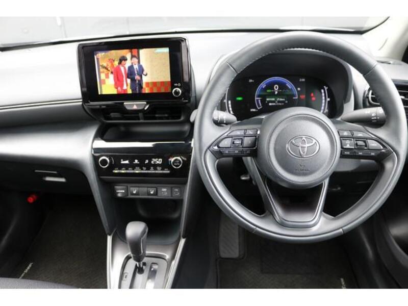 YARIS CROSS