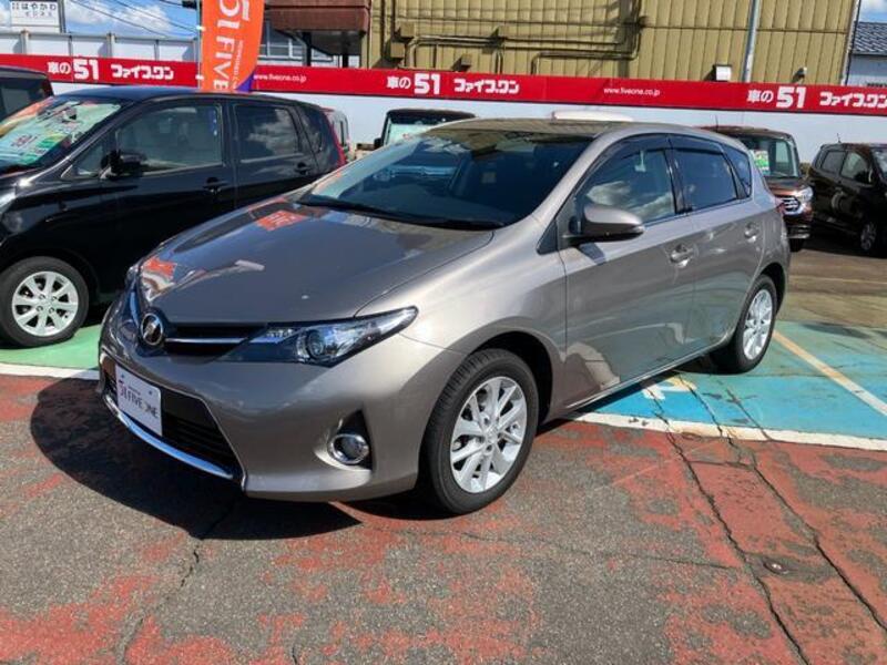 TOYOTA AURIS