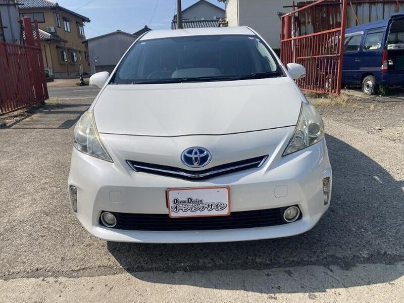 PRIUS ALPHA