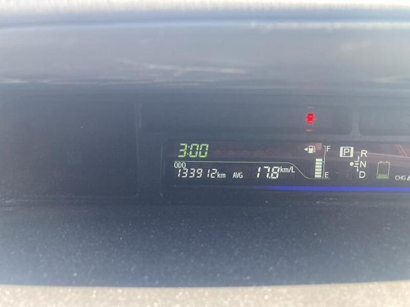 PRIUS ALPHA