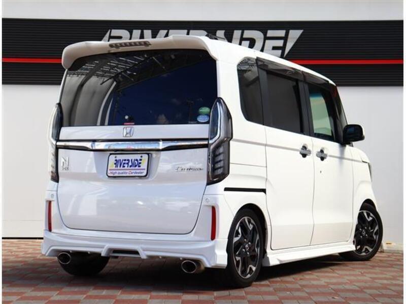 N BOX CUSTOM