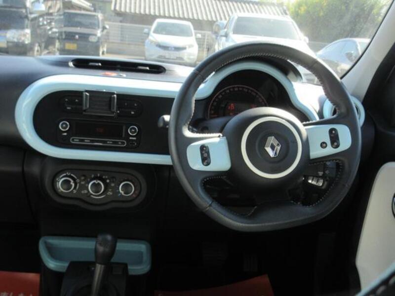 TWINGO