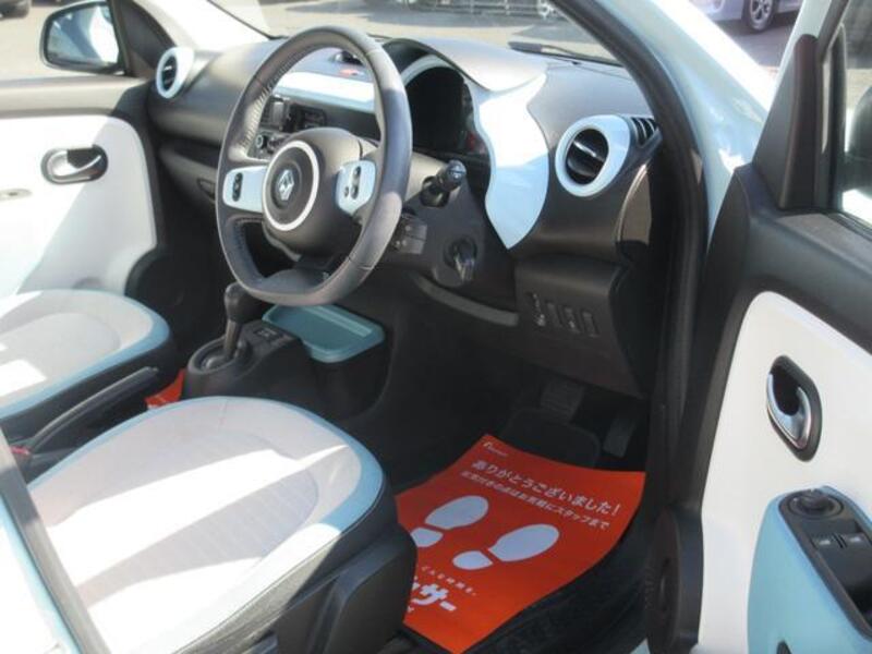 TWINGO