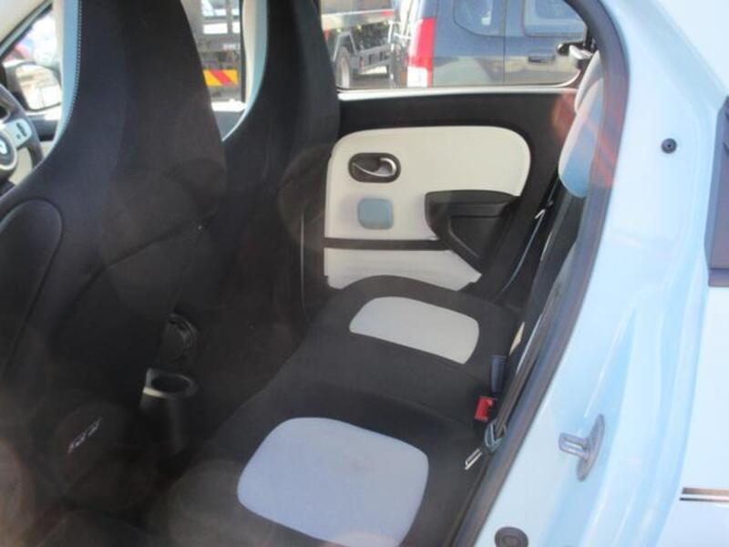 TWINGO
