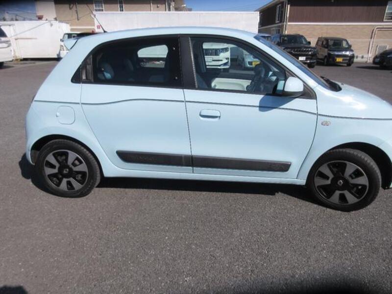 TWINGO