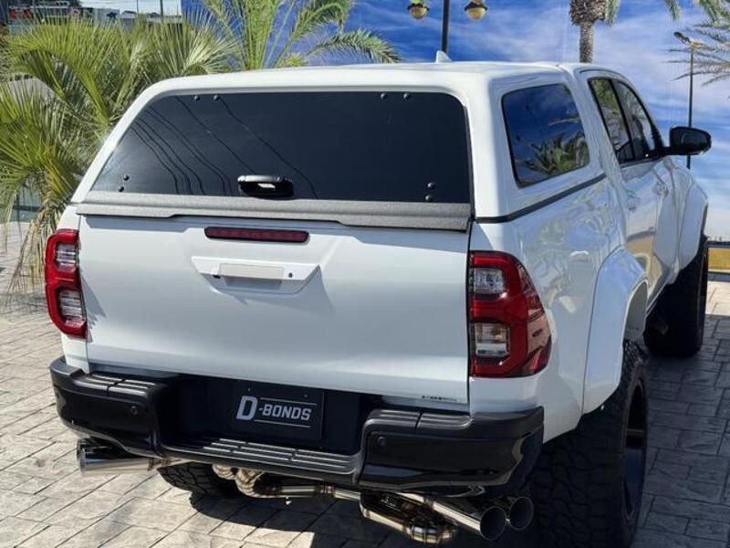HILUX