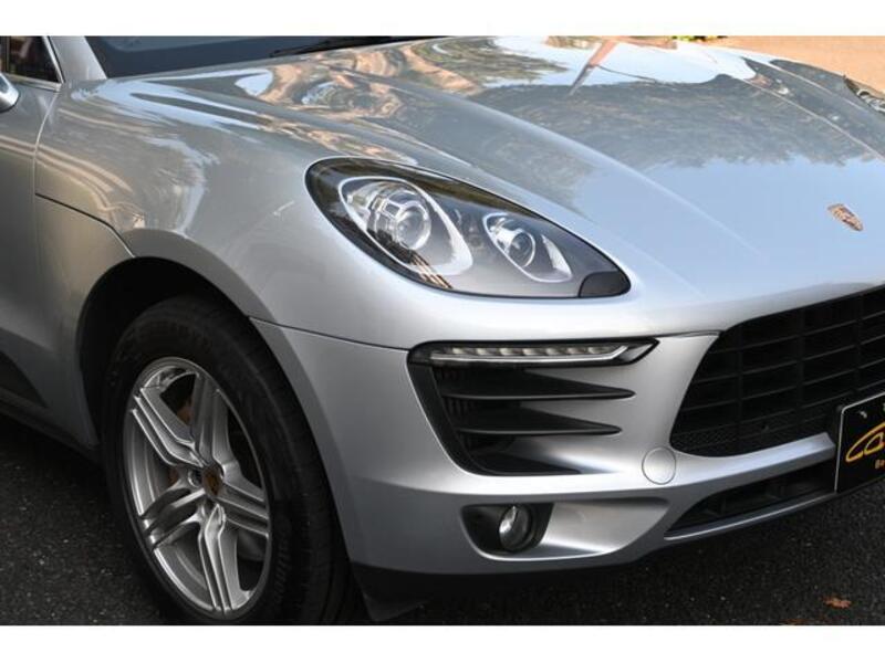 MACAN