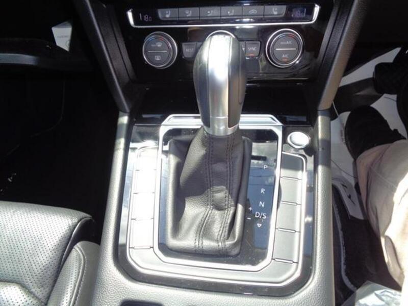 PASSAT VARIANT