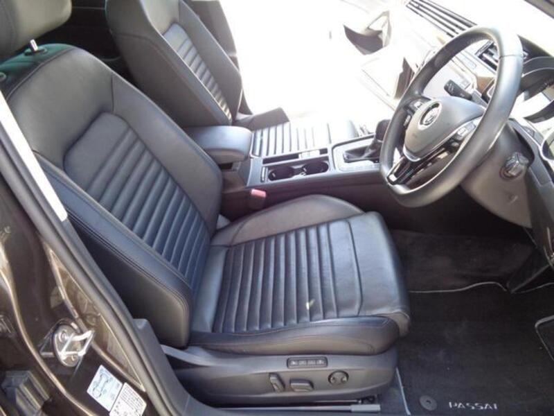 PASSAT VARIANT