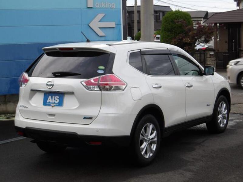 X-TRAIL