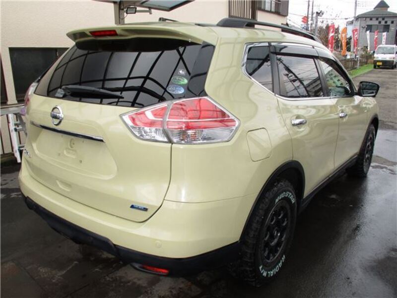 X-TRAIL