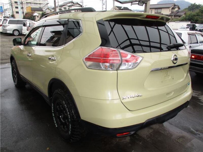 X-TRAIL
