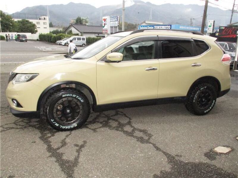 X-TRAIL