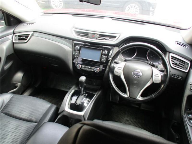 X-TRAIL
