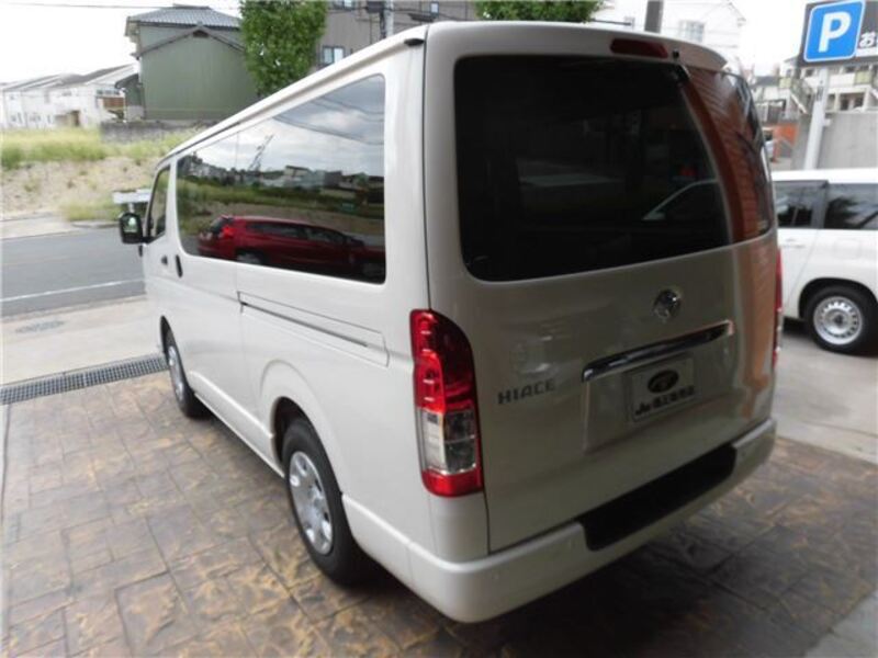 HIACE VAN