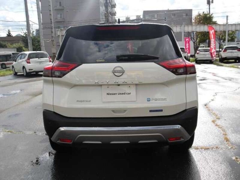 X-TRAIL