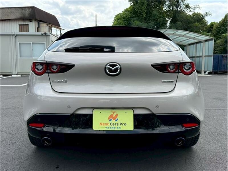MAZDA3