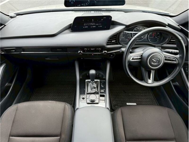 MAZDA3