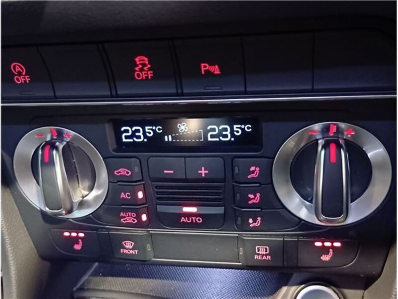 Q3