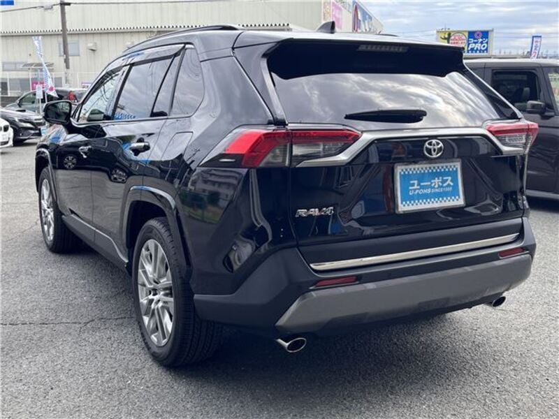 RAV4