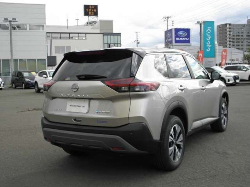 X-TRAIL