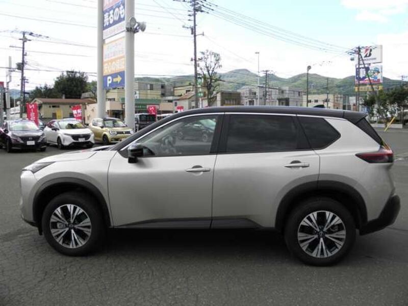 X-TRAIL