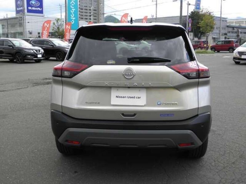 X-TRAIL