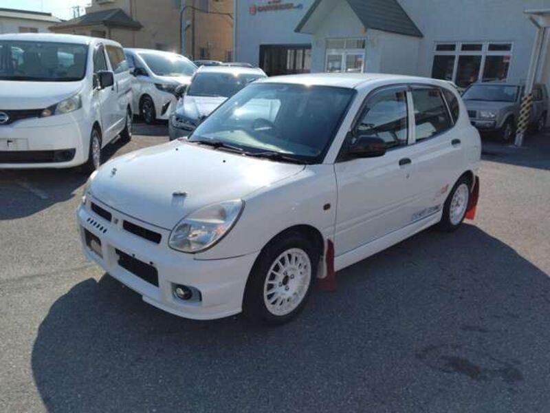 DAIHATSU STORIA