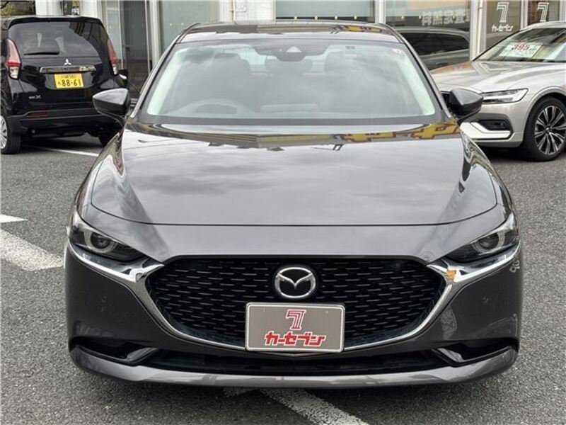 MAZDA3