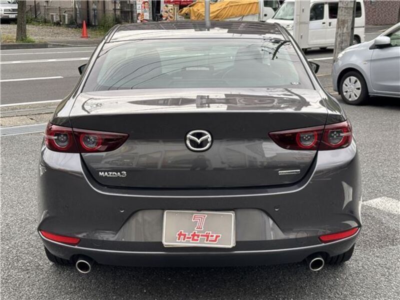 MAZDA3