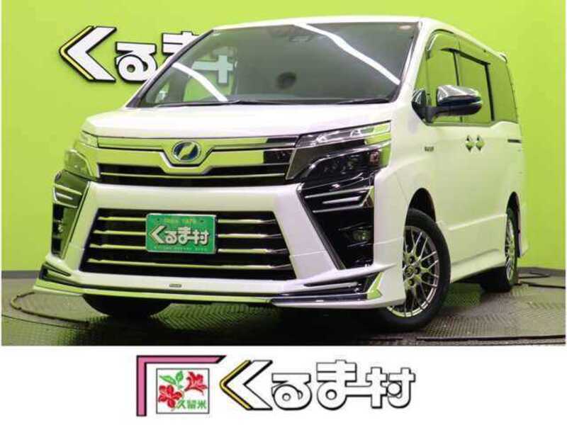 TOYOTA VOXY