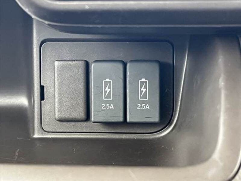 N BOX