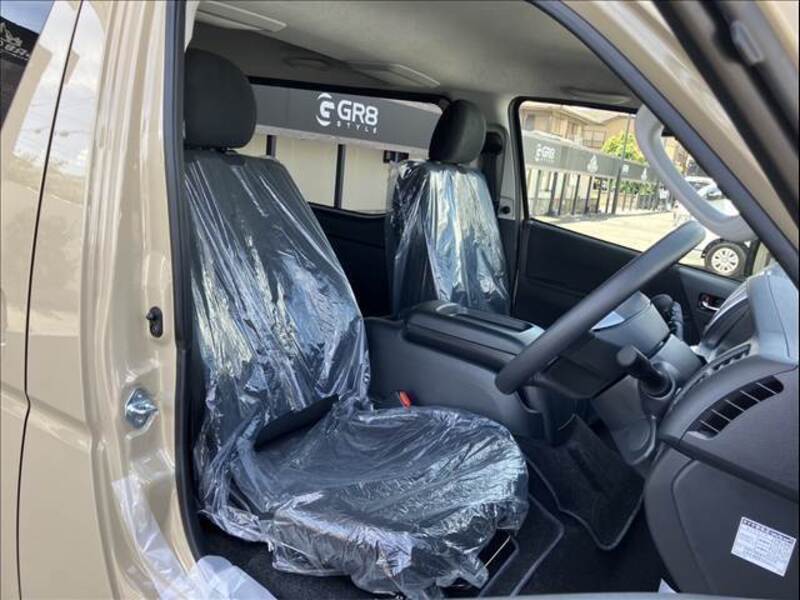 HIACE VAN